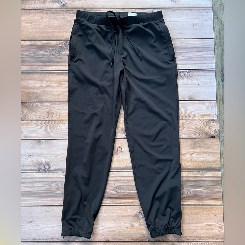 Mondetta Men's Charcoal Jogger Pants